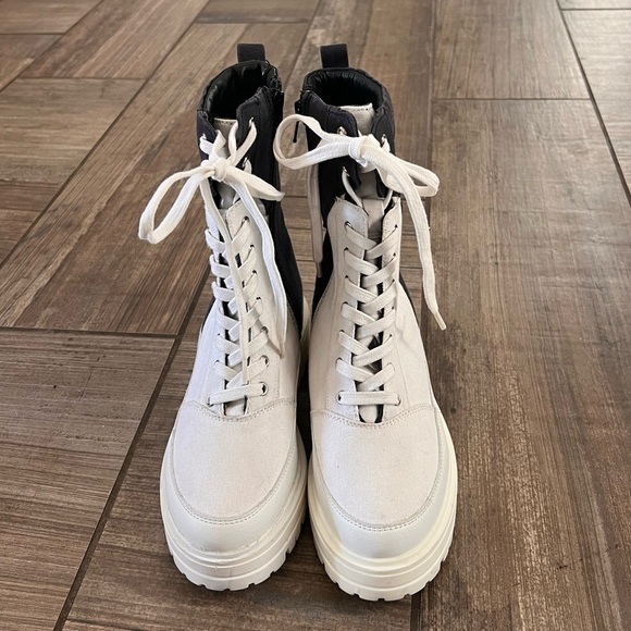 Free People Feels Good To Be Lost Lug Festival Boots size 6 - Picture 6 of 12